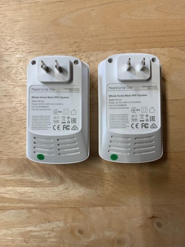 MeshForce M3 Dot Wall Plug WiFi Extender Works with MeshForce M1 and M3 Lot of 2