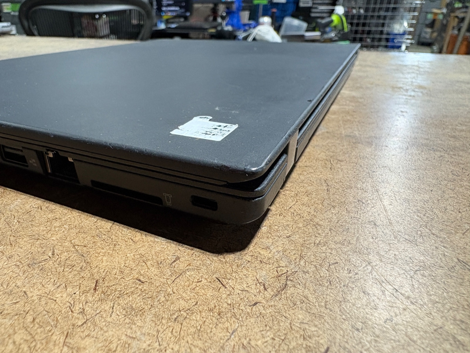 Lenovo ThinkPad T470 14″ FHD i5-6200U 8GB RAM 256GB SSD No OS No Charger