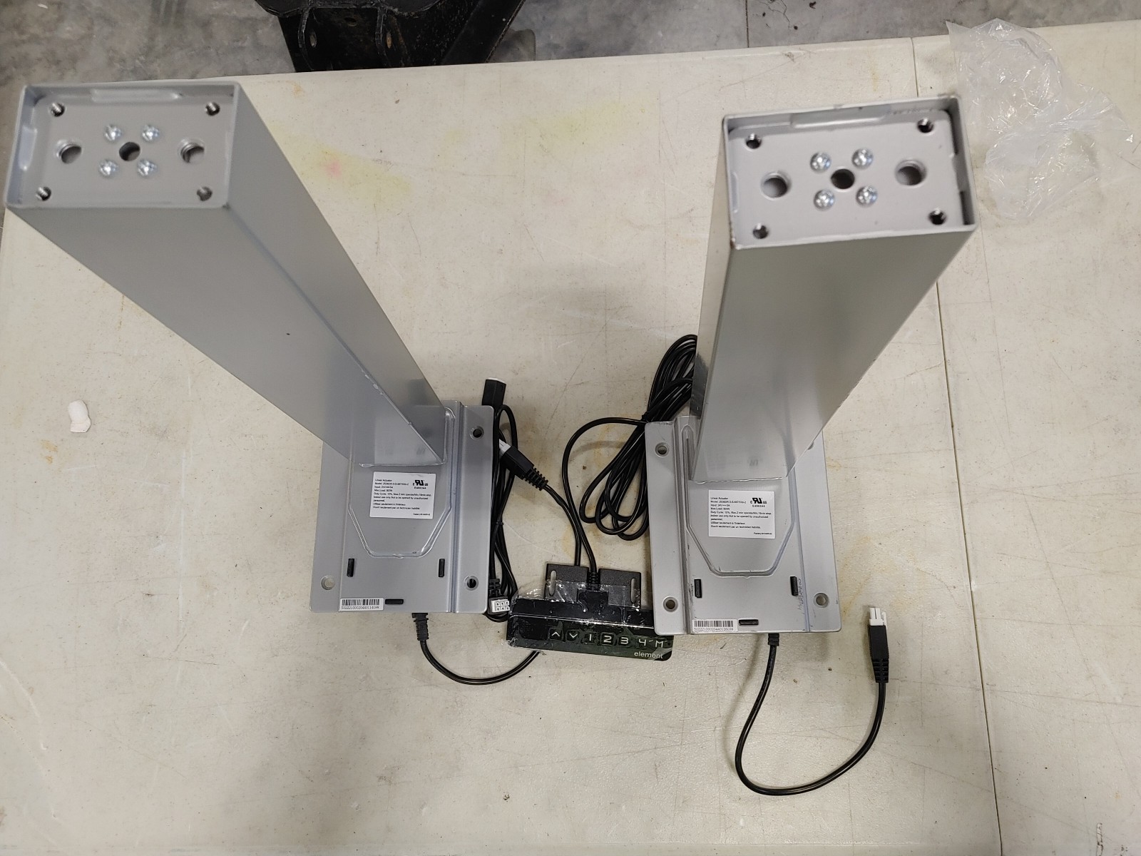 Linear Actuators JS36DR-3-S-667/530-2 for Adjustable Desk with control (R2BW)