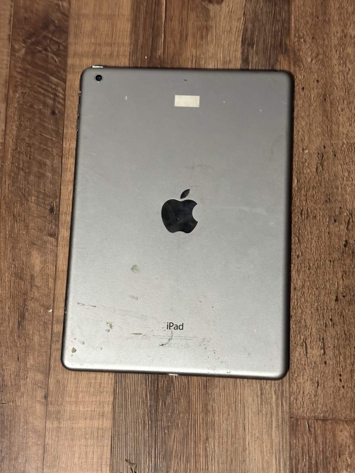 Apple iPad Air 16GB Wi-Fi 9.7in Gray Apple A7 Dual Core 1GB MD785LL/B
