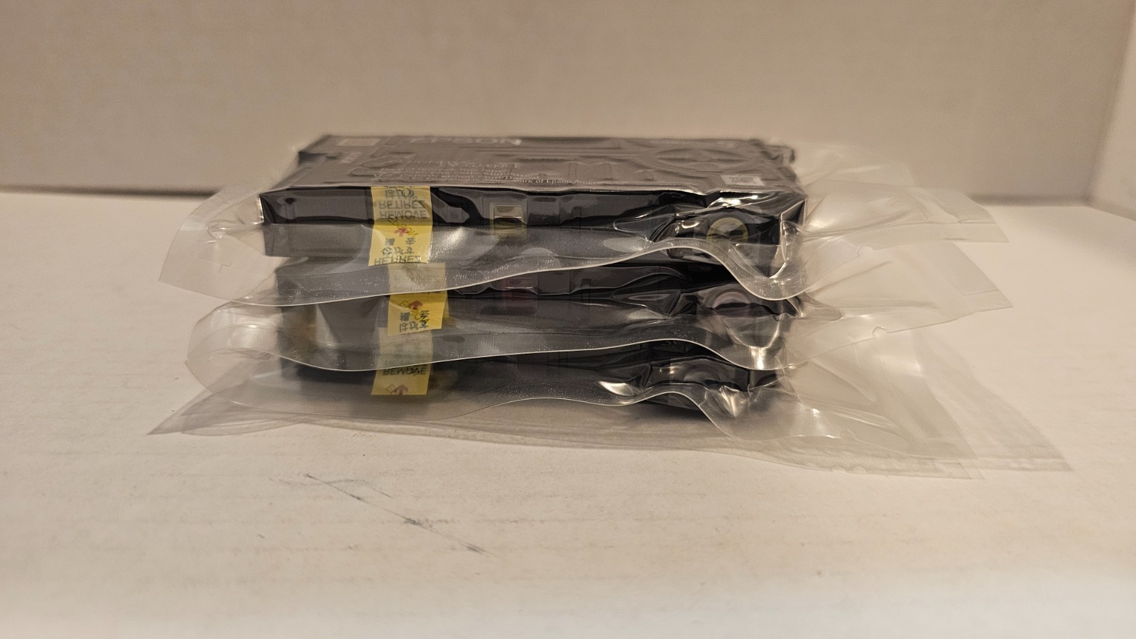 Epson 822 4 pack ink cartridges EXP 02/2029 *DESCRIPTION*