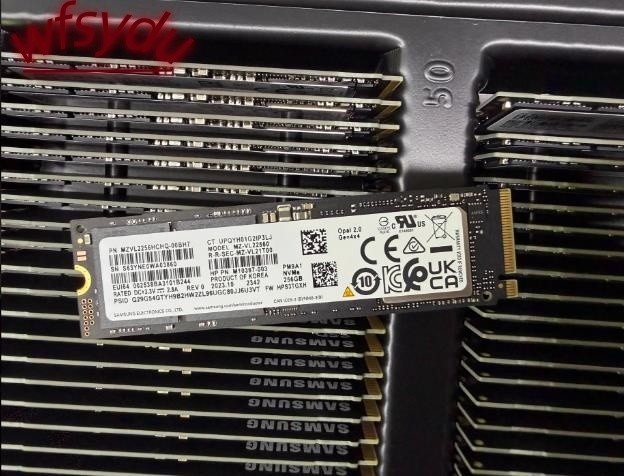 Samsung PM9A1 NVME Solid State Drive MZ-VL22560 256GB