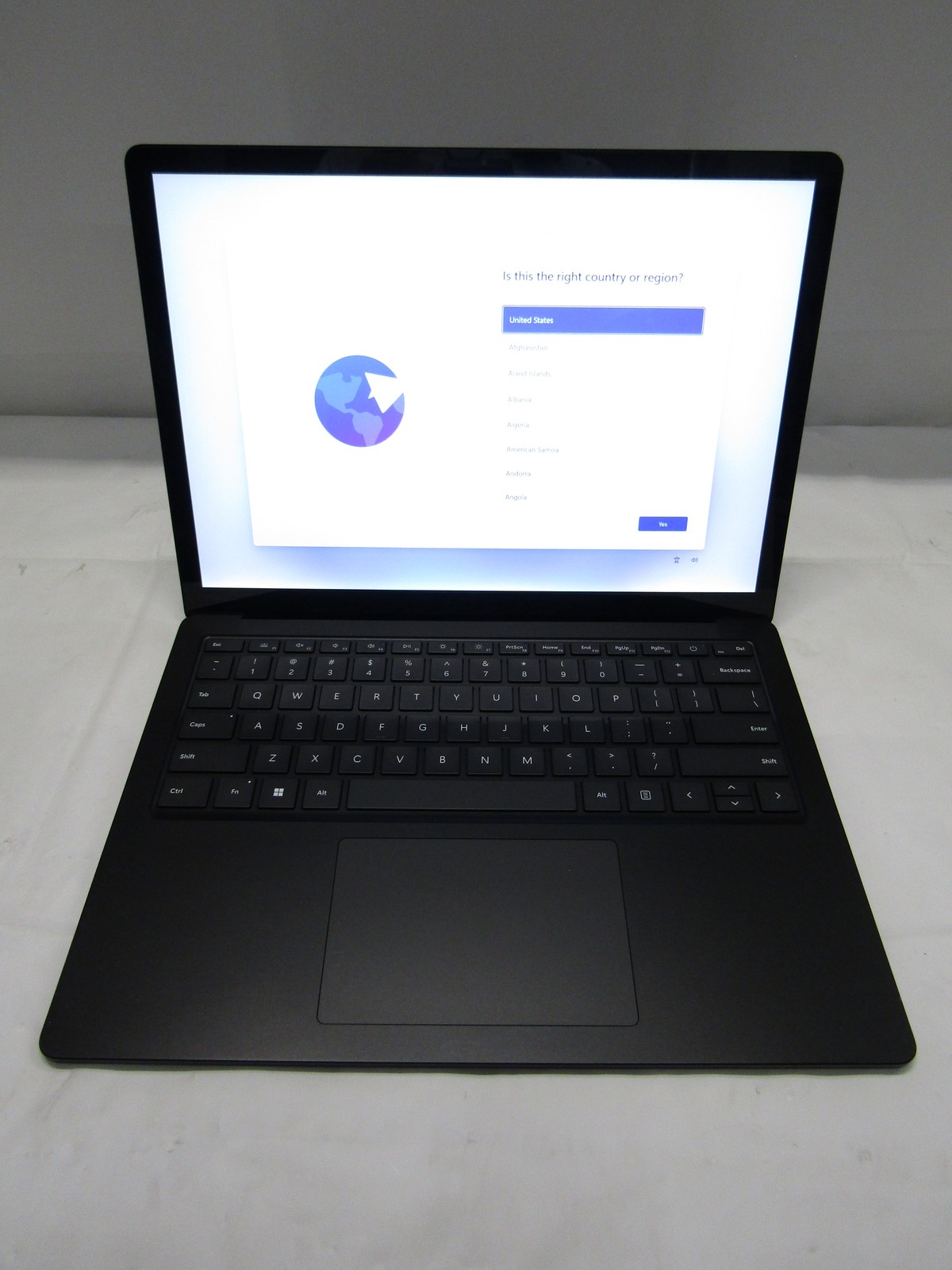 Microsoft Surface Laptop 5 1.60GHz i5-1245U 8GB RAM 256GB SSD 13.5″ Win 11 – B