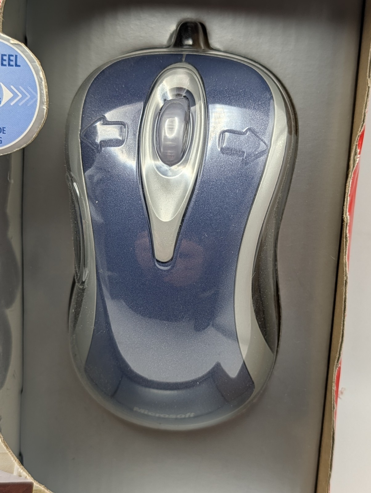 Microsoft Comfort Optical Mouse 3000 Wired Mouse – D1T-00002