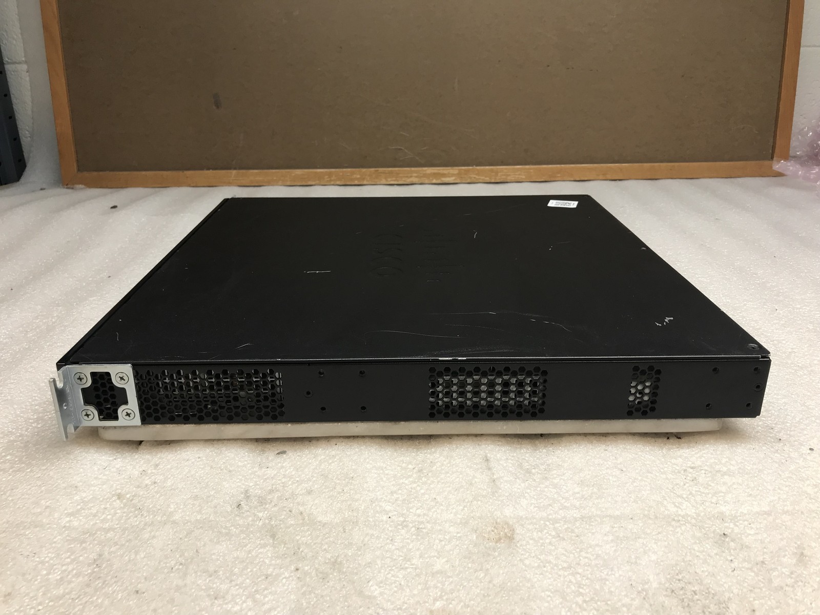 Cisco CISCO2901/K9 V06 ISR Router 512MB 256MB IOS 15.2 Ears Cables