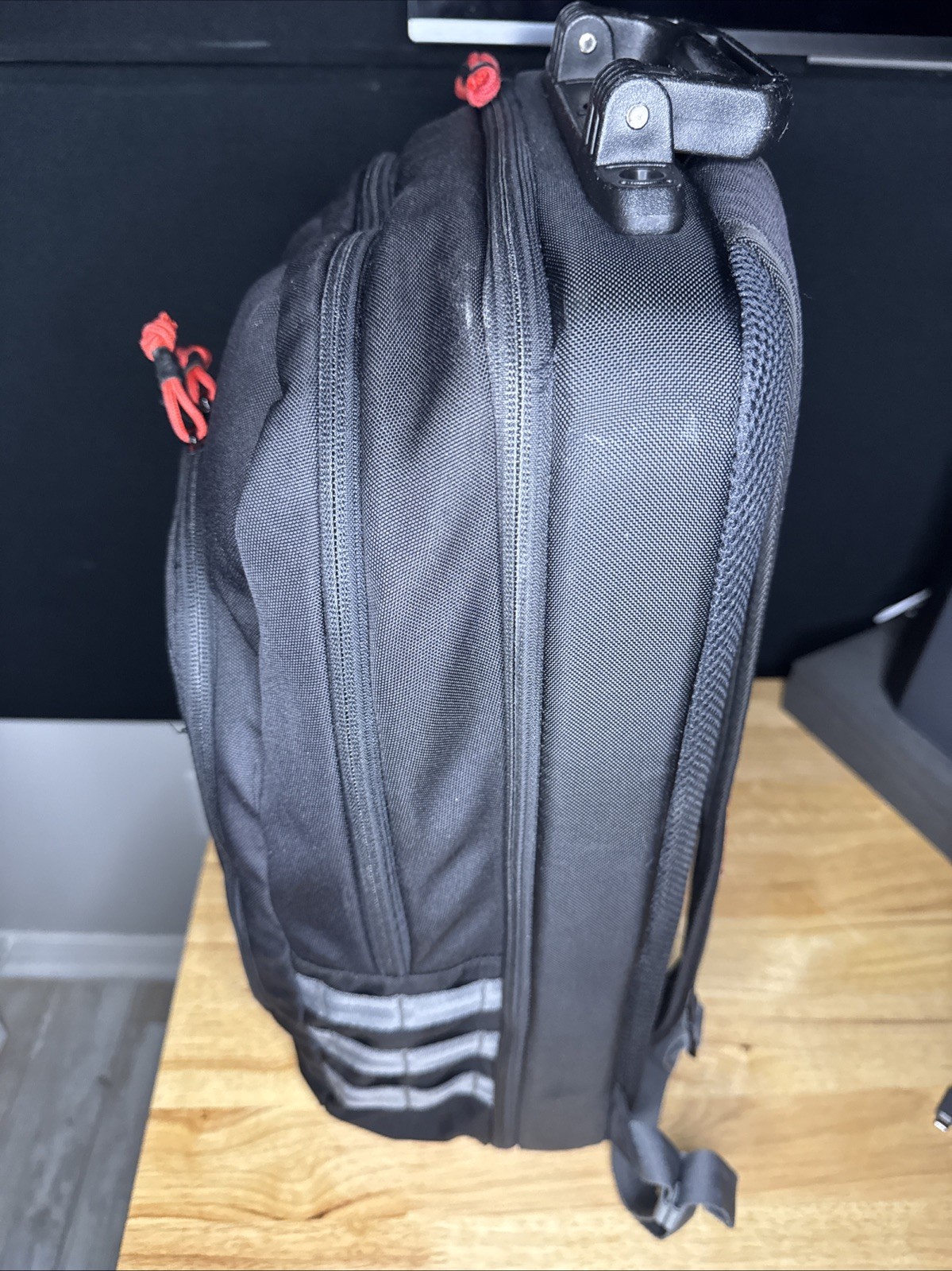 Pelican U105 Urban Laptop Backpack Hard/soft Case With Tablet Pocket