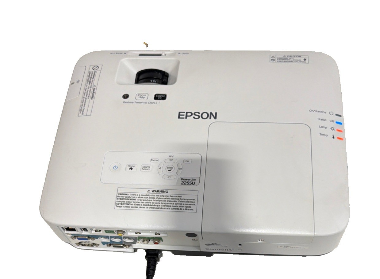 Epson H815A PowerLite 2255U 3LCD Multimedia WUXGA Projector FOR PARTS