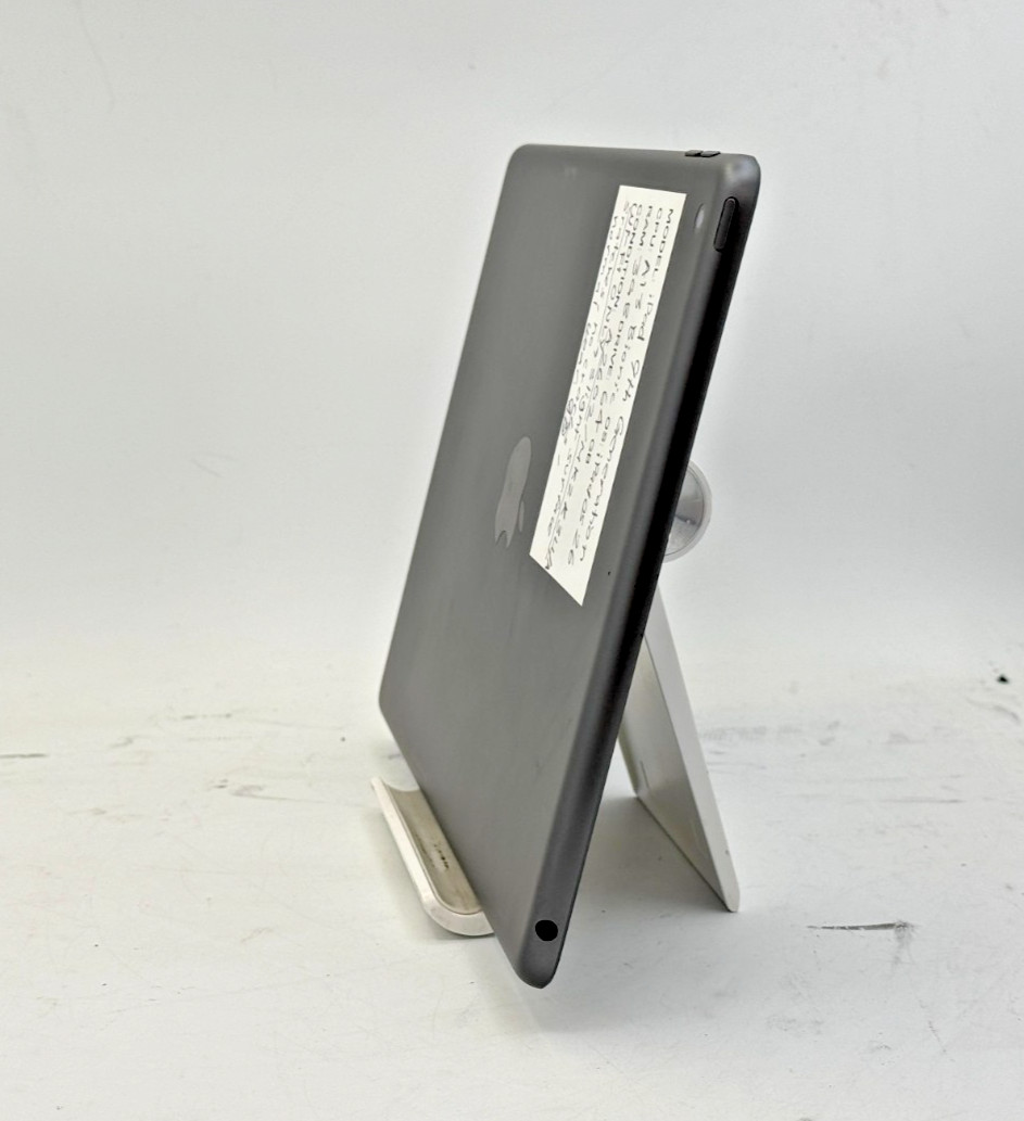 Apple ipad 9th Generation A2602 (MK2K3LL/A) 64GB