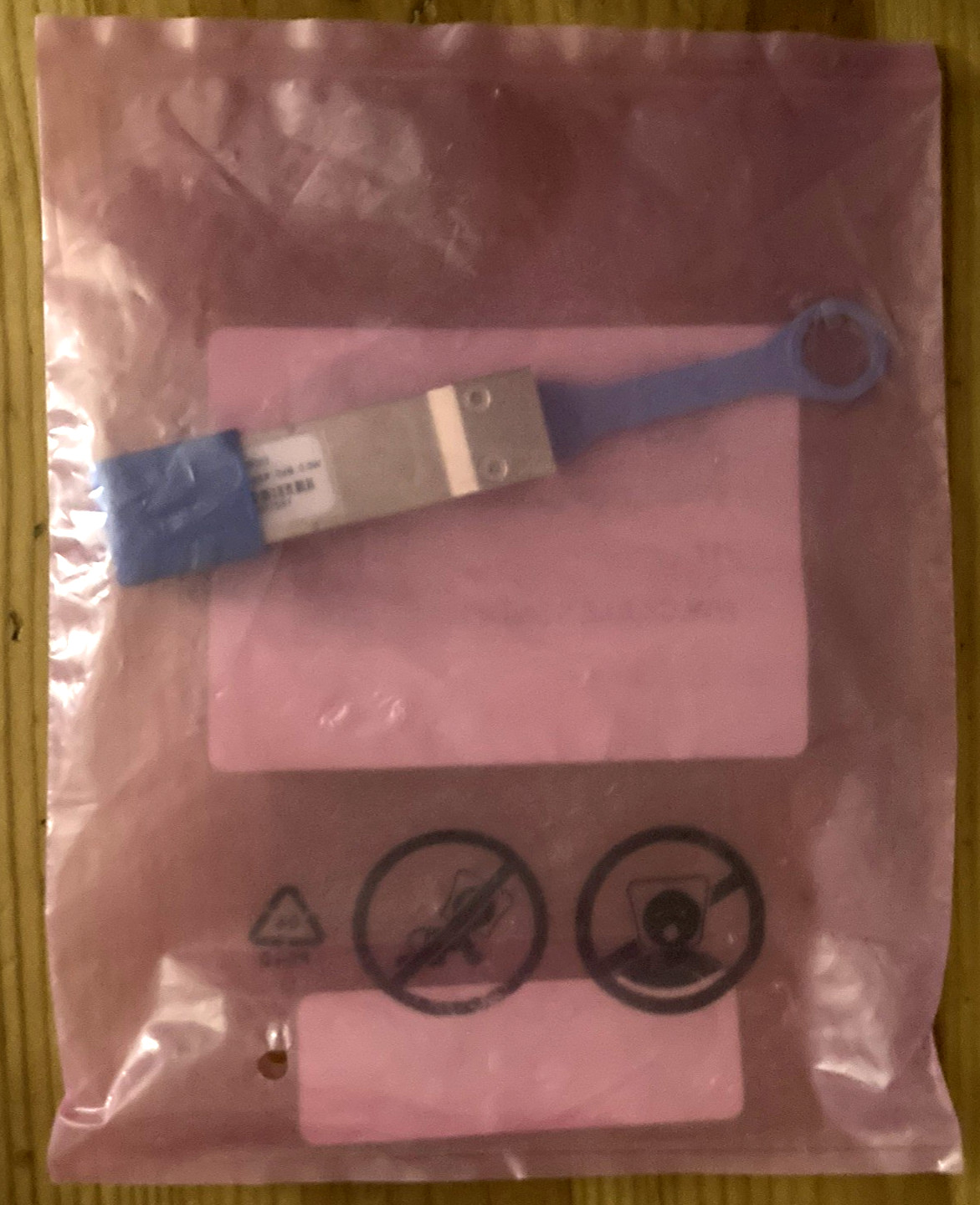 AMPHENOL AHSI P/N 612400002 QSFP+ Loopback 0dB 0.0W