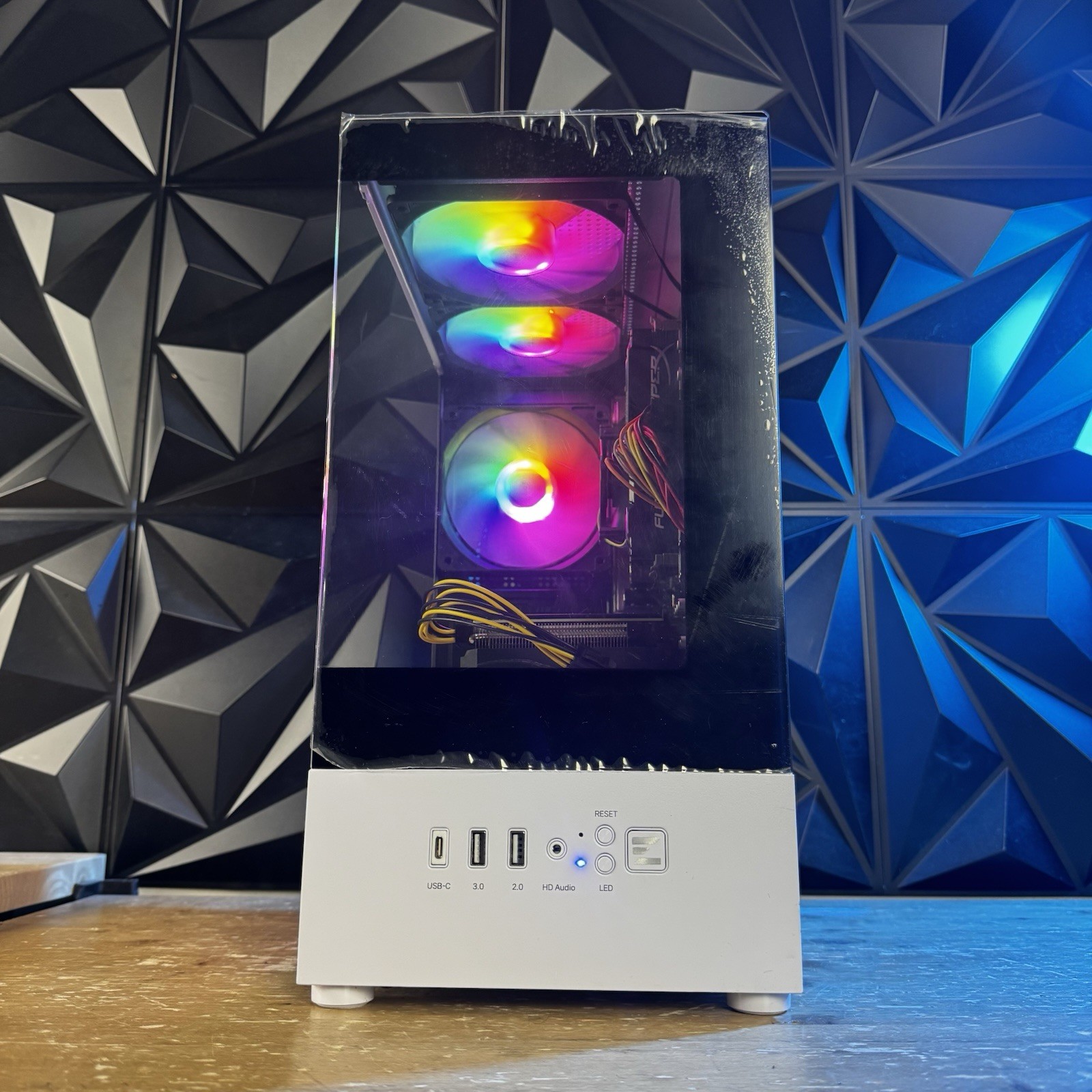 Custom RGB Gaming Desktop PC Intel Core i7 3.40 Quad 32 GB SSD Nvidia RTX 5060