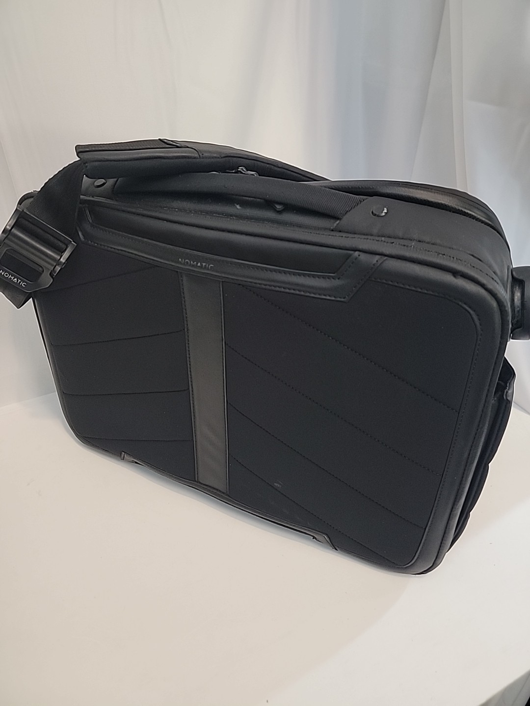 Nomatic Messenger Bag, Magnetic Shoulder Strap, Retails for $299.99