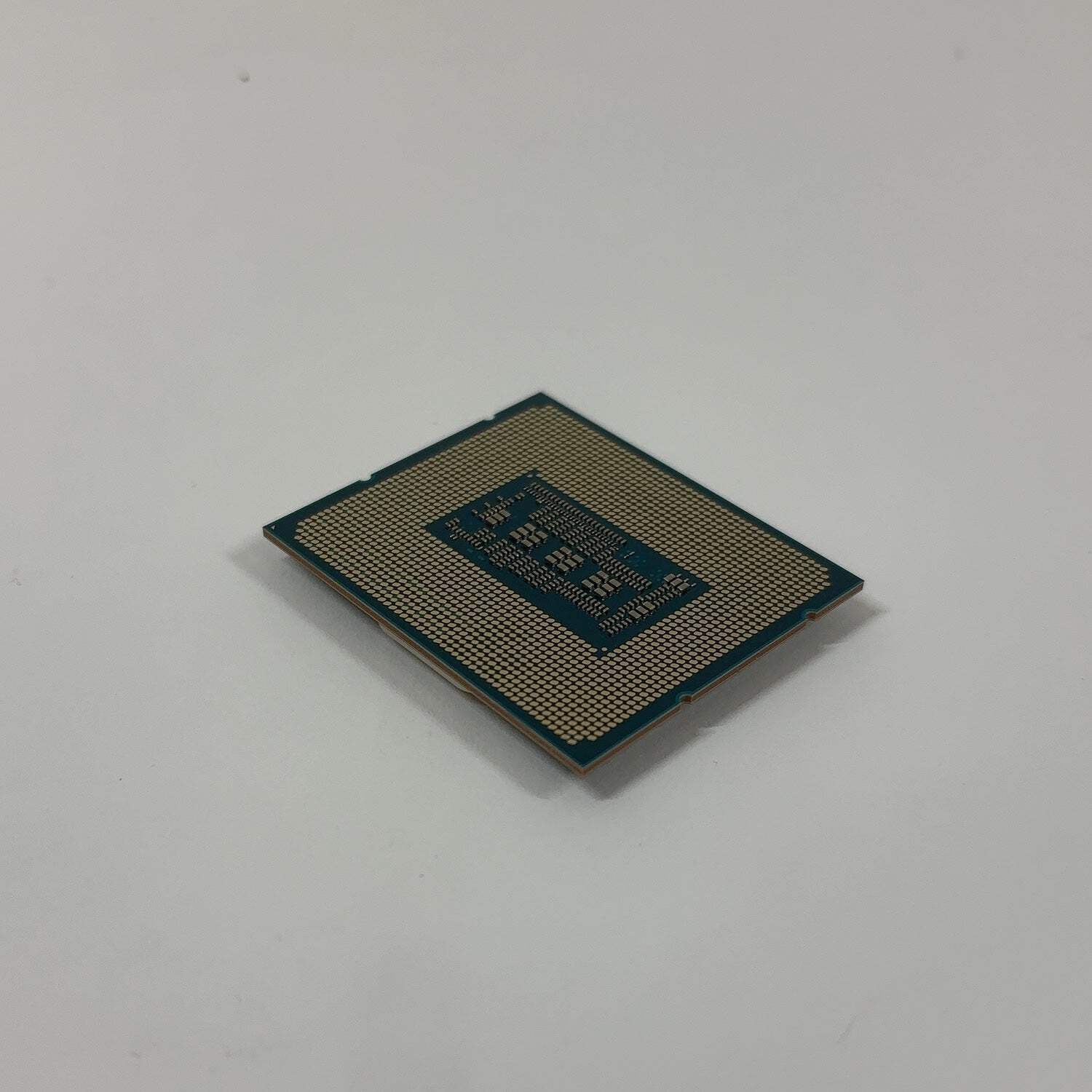Intel Core i7-13700KF 3.40GHz 16 Core SRMB9 24 Thread LGA 1700