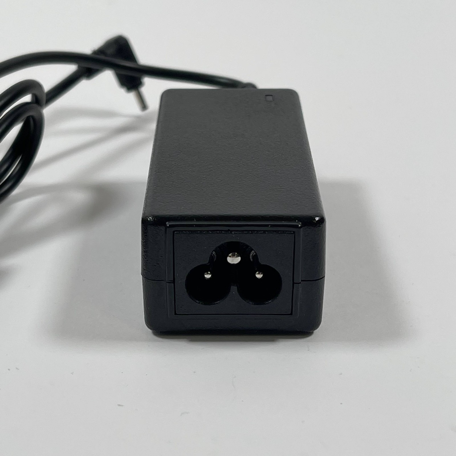 Replacement Laptop AC Adapter Charger 19V 2.1A Power Supply w/ Power Cord