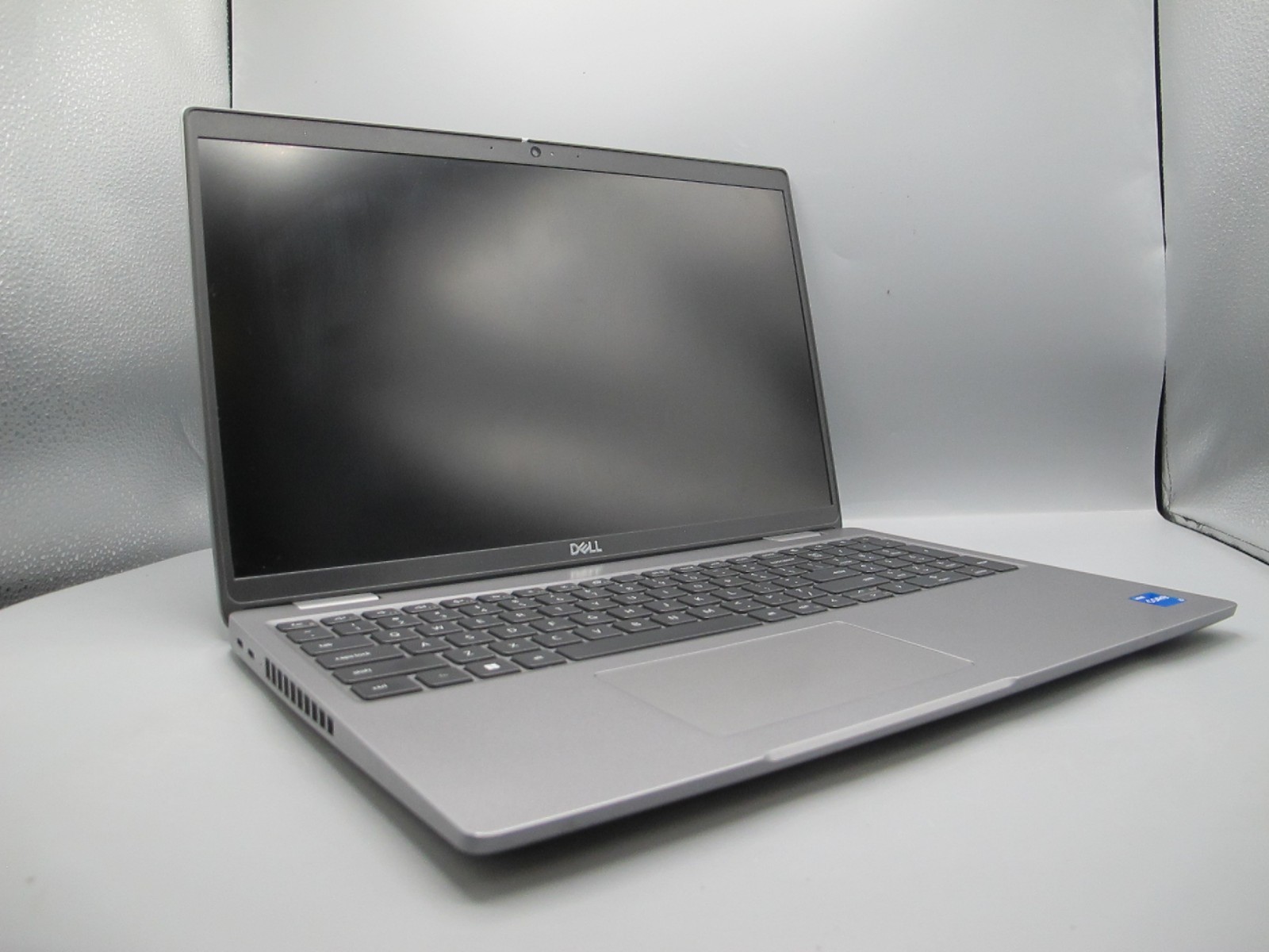 Dell Latitude 5540 15.6″, Core i5-1335U, 16GB, 256GB NVMe | Win11Pro w/ Charger