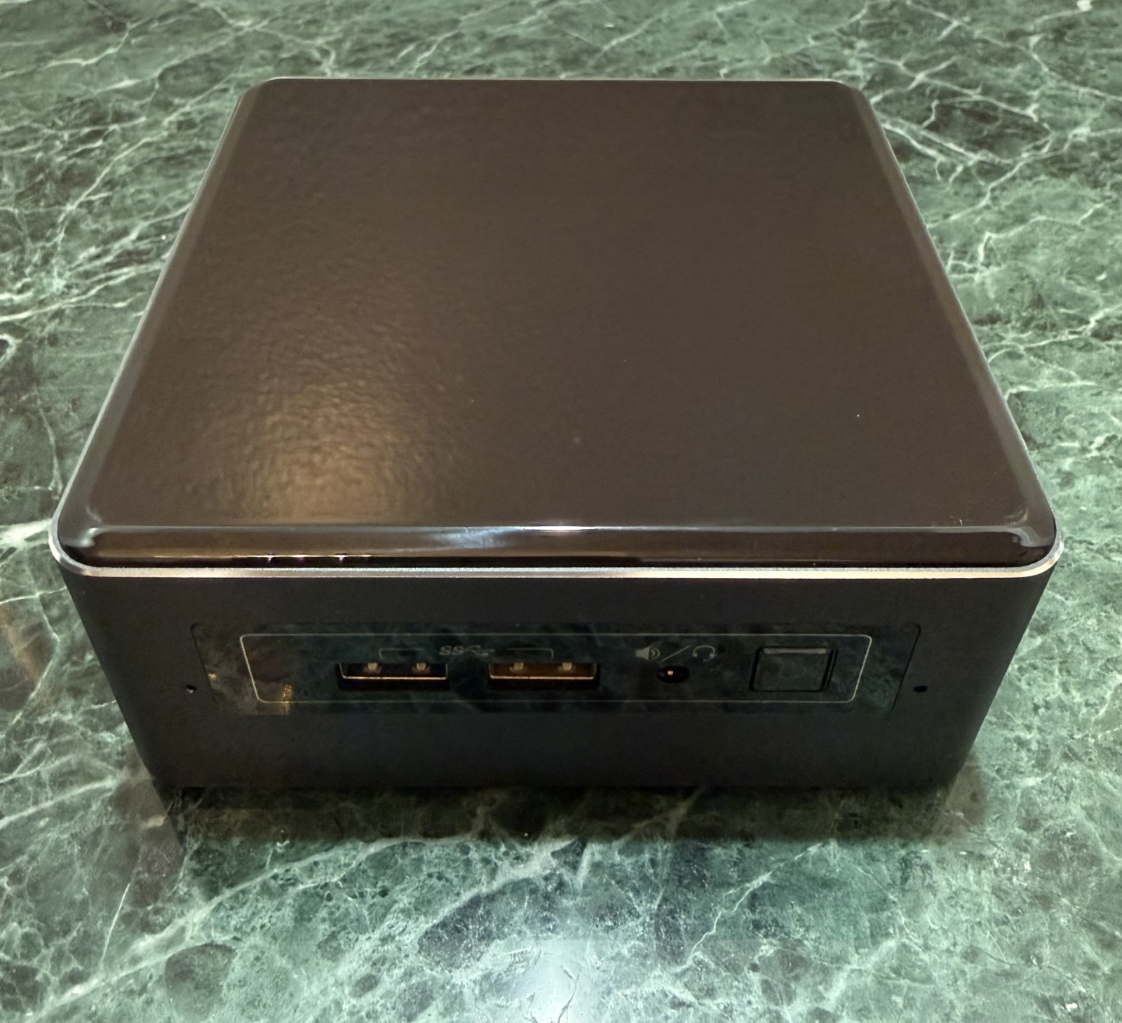 Intel NUC Mini PC NUC7i5BNH – 8GB – 256GB SSD Win11 Pro – W/ AC Power Cord