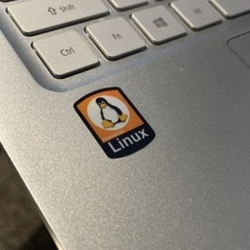 Custom Laptop, Desktop or Server Badge – Set of 12 (Build Your Own Linux Badge)