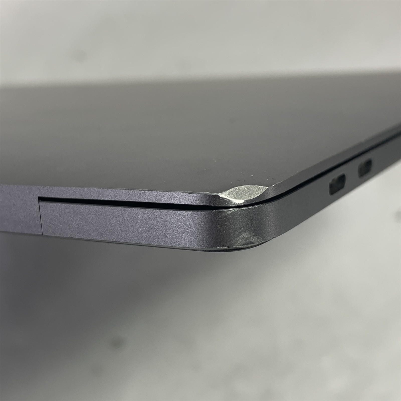 Apple MacBook Pro A1990 15″ 2019 Laptop Oct Core i9-9980HK 2.4GHz 16GB 500GB SSD