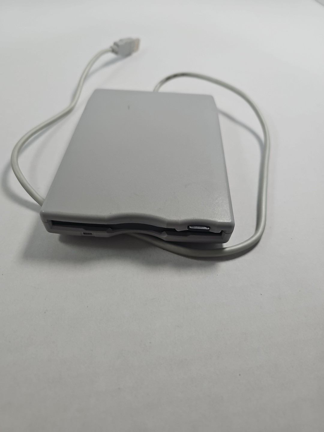 SmartDisk FDUSB-TM2 USB External 3.5″ Floppy Disk Drive Mitsumi D353FUE Tested