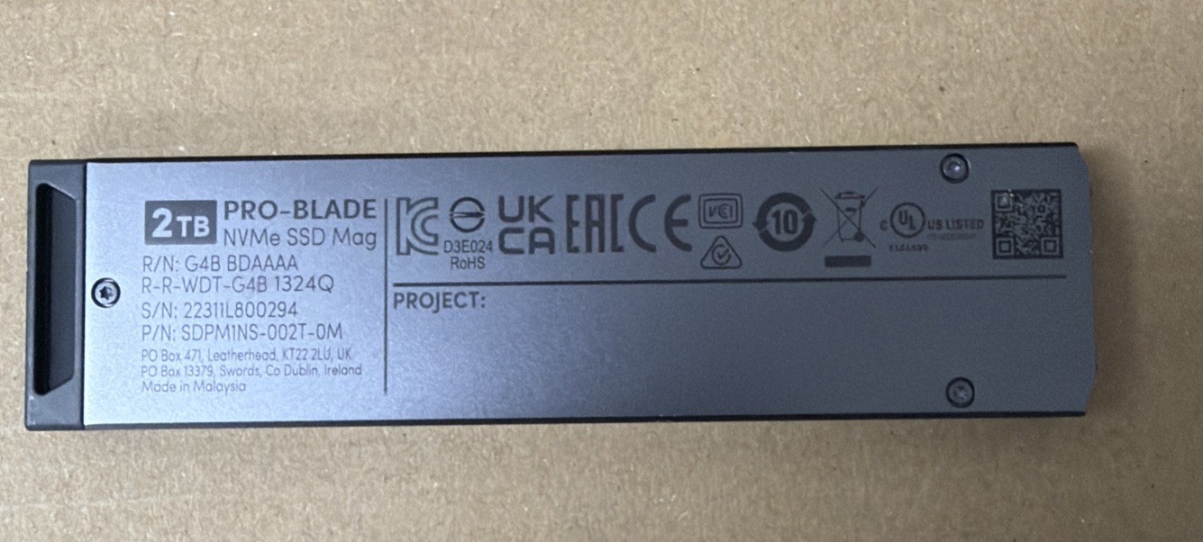 SanDisk PRO-BLADE 2TB NVMe Portable External SSD Mag (SDPM1NS-002T-GBAND)