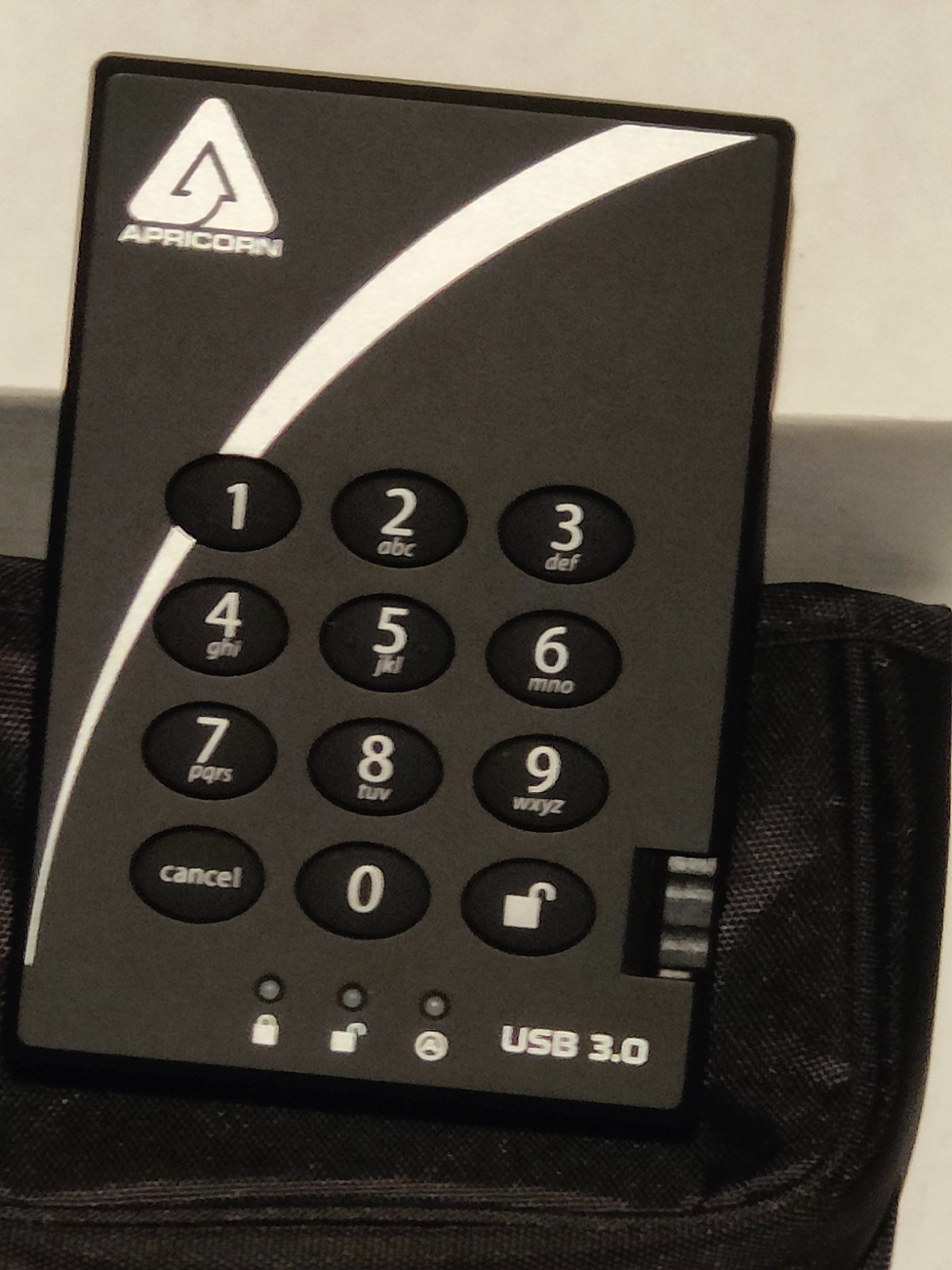 Apricorn Aegis Padlock  3.0 A25-3PL256-500 USB 500 GB Encrypted External Drive