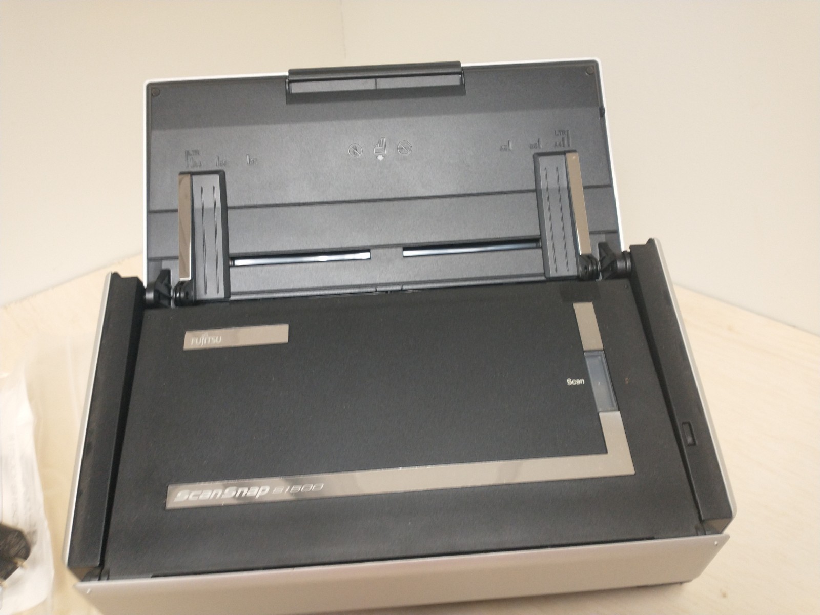 Fujitsu ScanSnap S1500 Sheetfed Duplex Color Document Scanner NOB zero scans