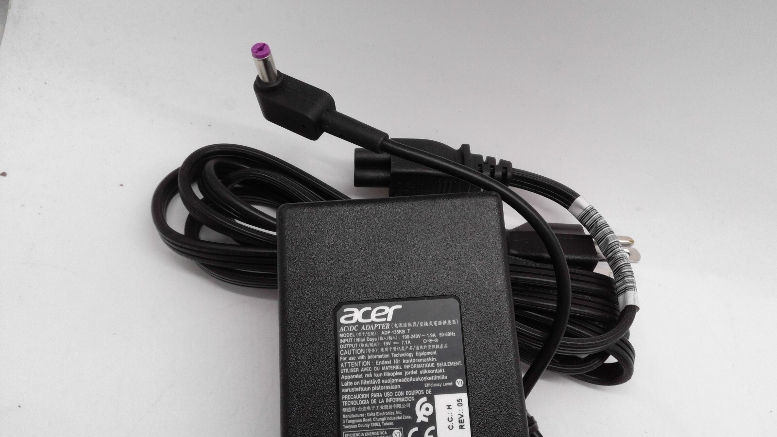 Genuine Acer Laptop Charger AC Adapter Purple Tip ADP-135KB T 19V 7.1A 135W