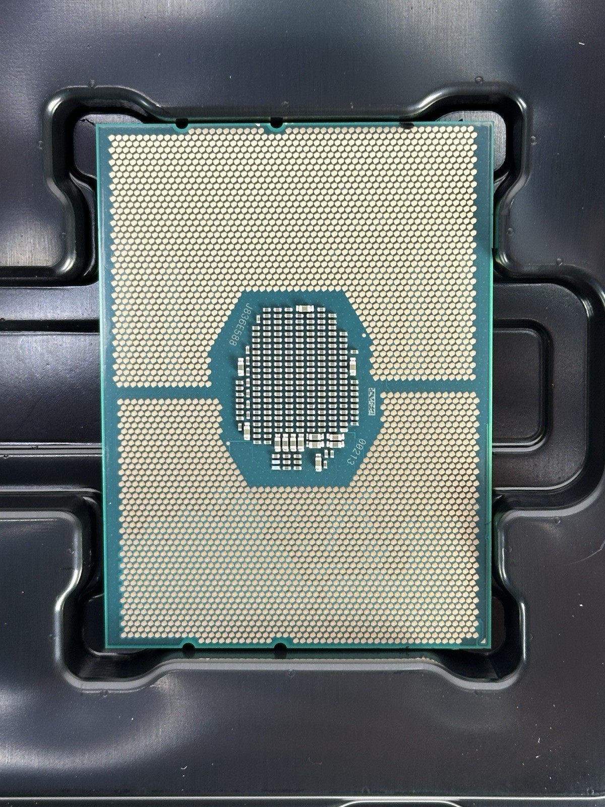 Intel Xeon Silver 4114 CPU 2.2GHz 13.75MB 10 Core FCLGA3647 SR3GK 85W Processor