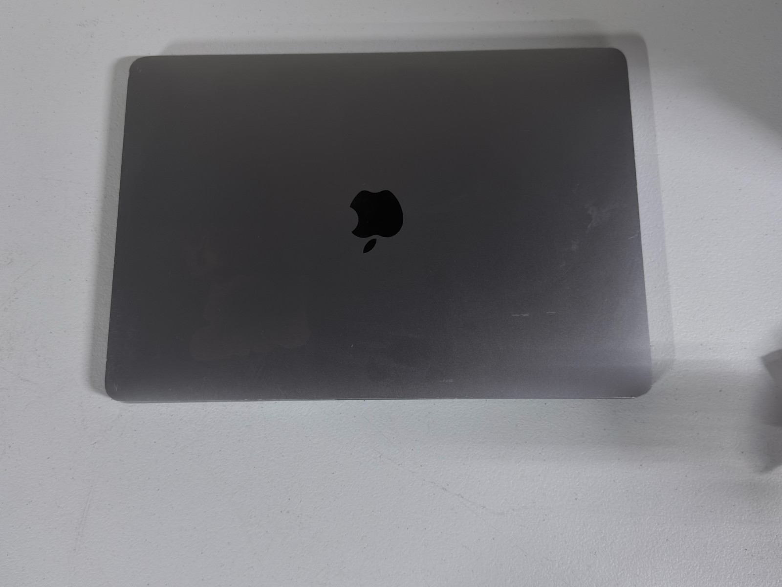 WORKS READ Apple MacBook Pro M1 13″ 2020 W/ USB Hub (256GB SSD, 8GB RAM)