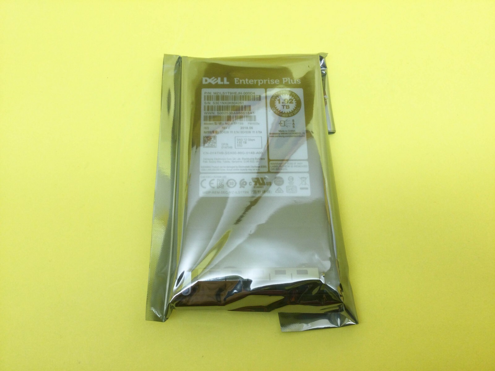 Y4TH9 Dell Compellent 1.92TB SAS 12Gbps Read Intensive 2.5” SSD MZ-ILS1T9B