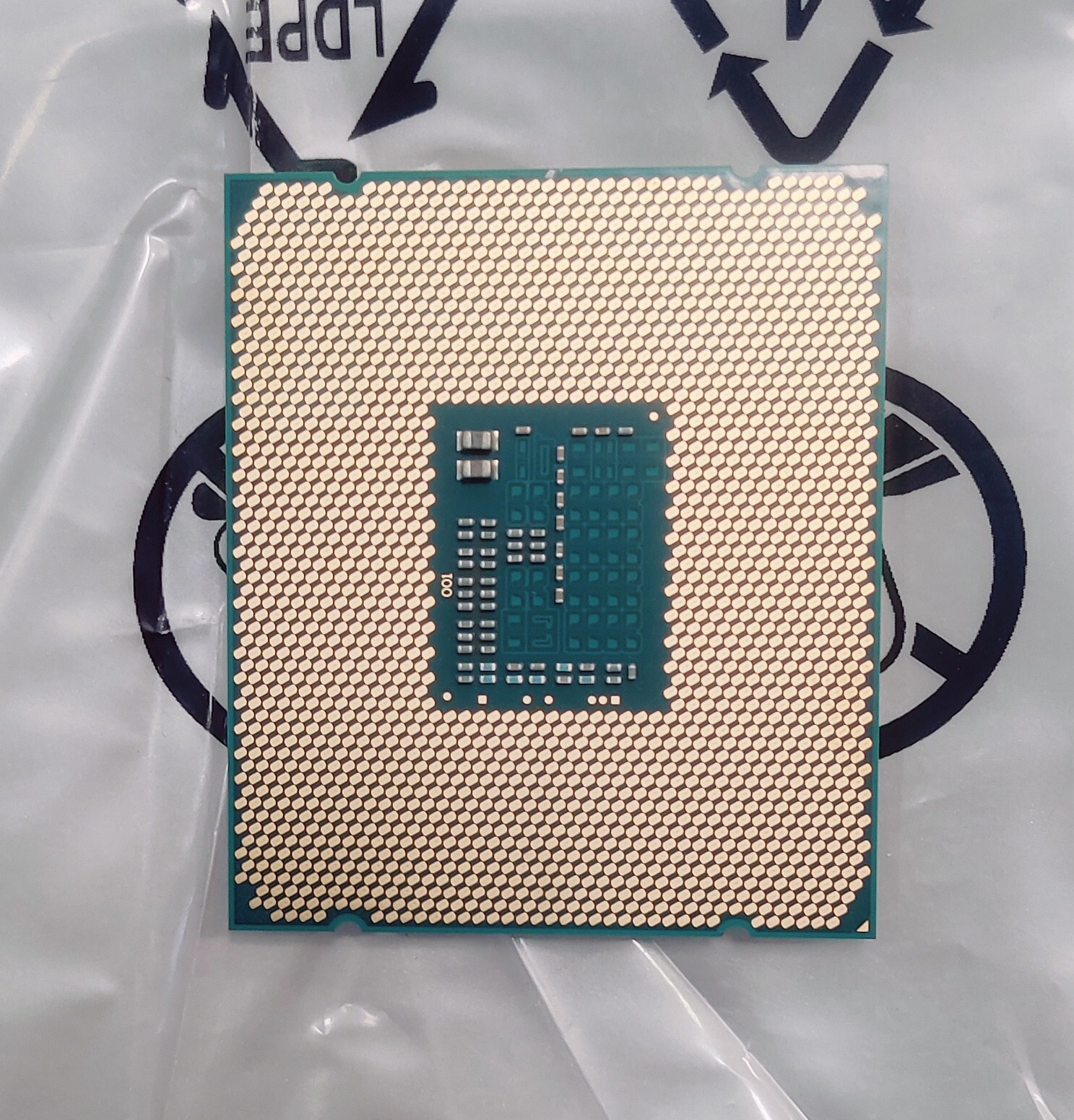 Intel XEON E5-2630V3 CPU at 2.4GHZ x 1pc