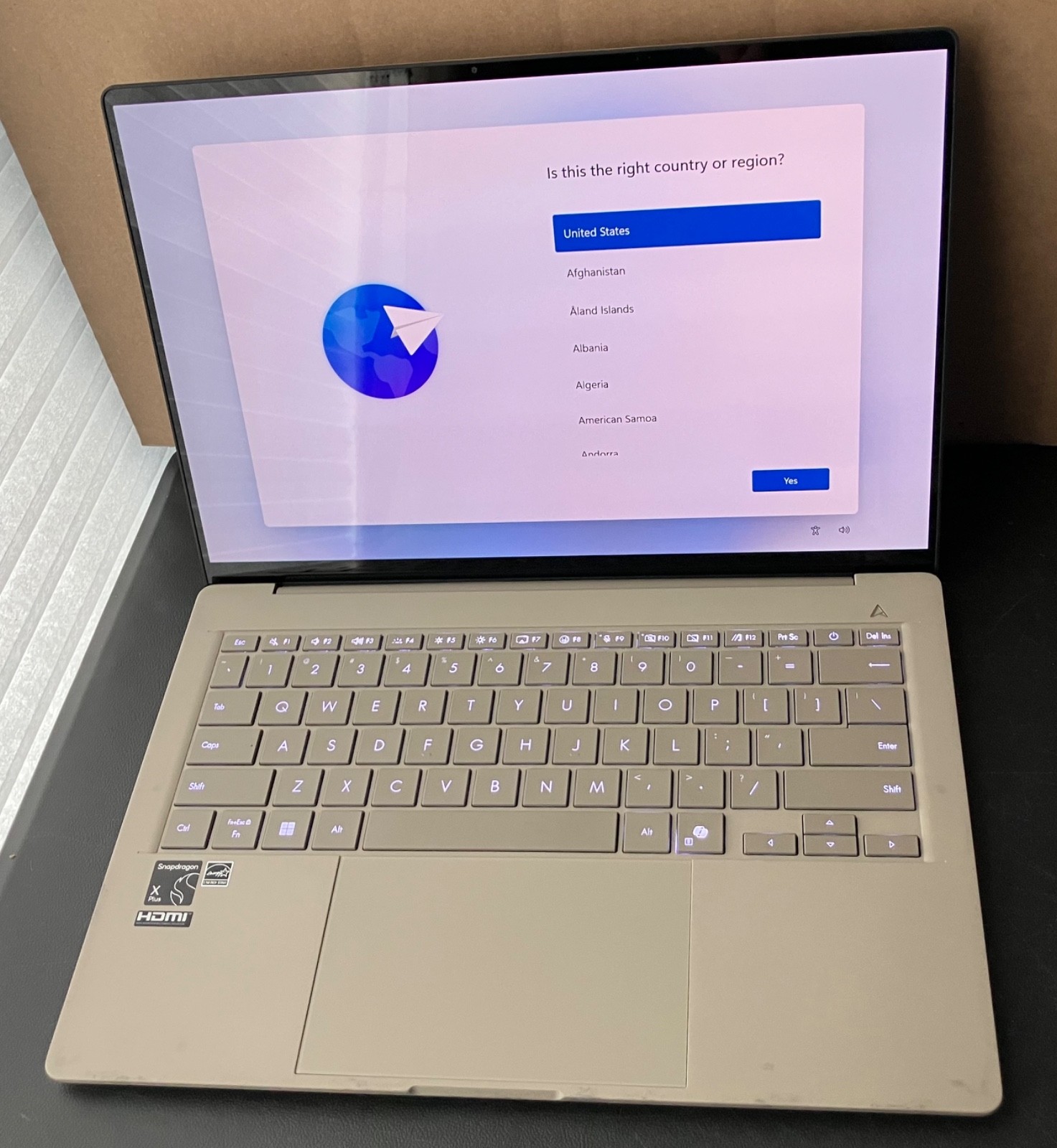ASUS Zenbook A14 14″ FHD+ OLED Laptop – Snapdragon X Plus 16GB RAM 512GB SSD