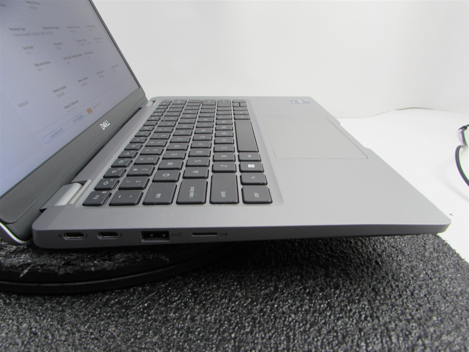 DELL LATITUDE 5330 FHD TOUCHSCREEN I5-1245U 10 CORE 512GB SSD 16GB RAM NO O.S