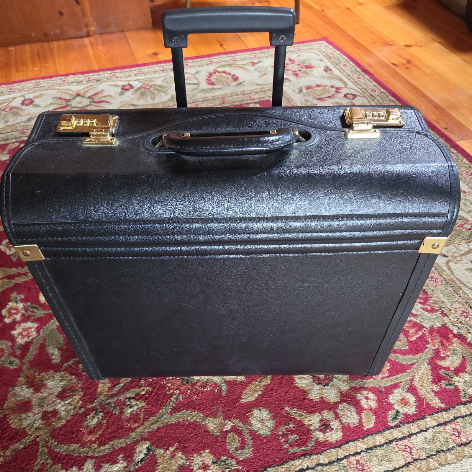 VTG U.S Luggage K74ST-4 Rolling Pilot Case Black Leatherette Catalog Case LOCKS