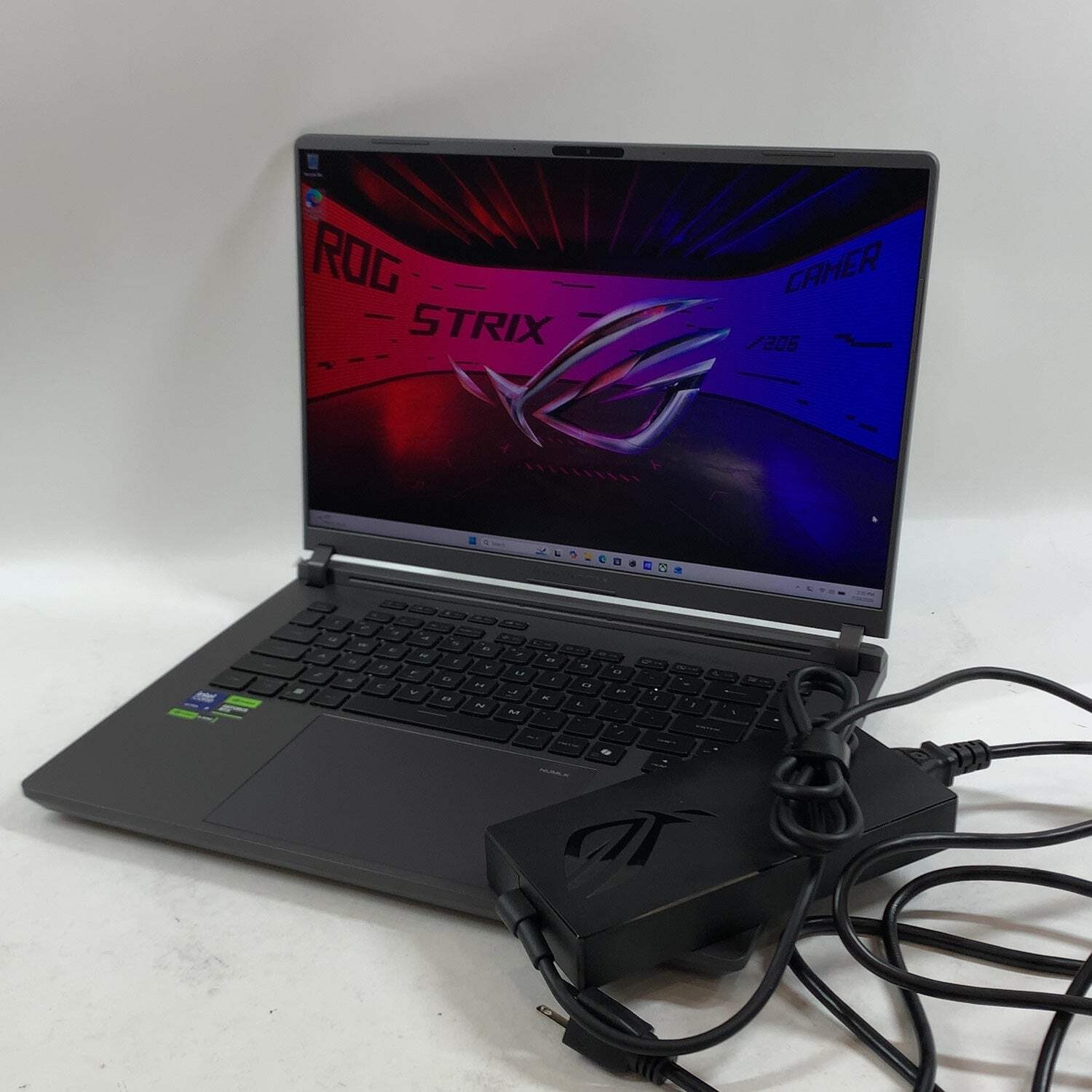 Asus ROG Strix G16 16″ Core Ultra 9 275HX 2.7GHz 32GB RAM 1TB SSD RTX 5070 Ti