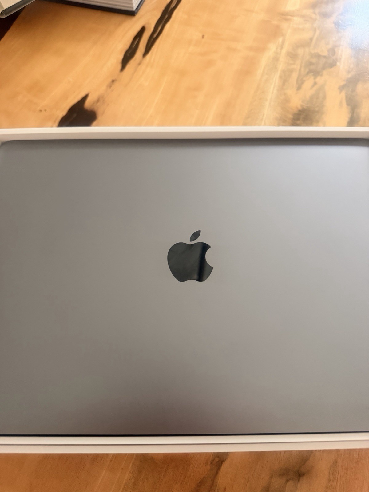 Apple MacBook Air 2020-13 Inch M1 Chip Retina Display 256GB Silver 8GB RAM