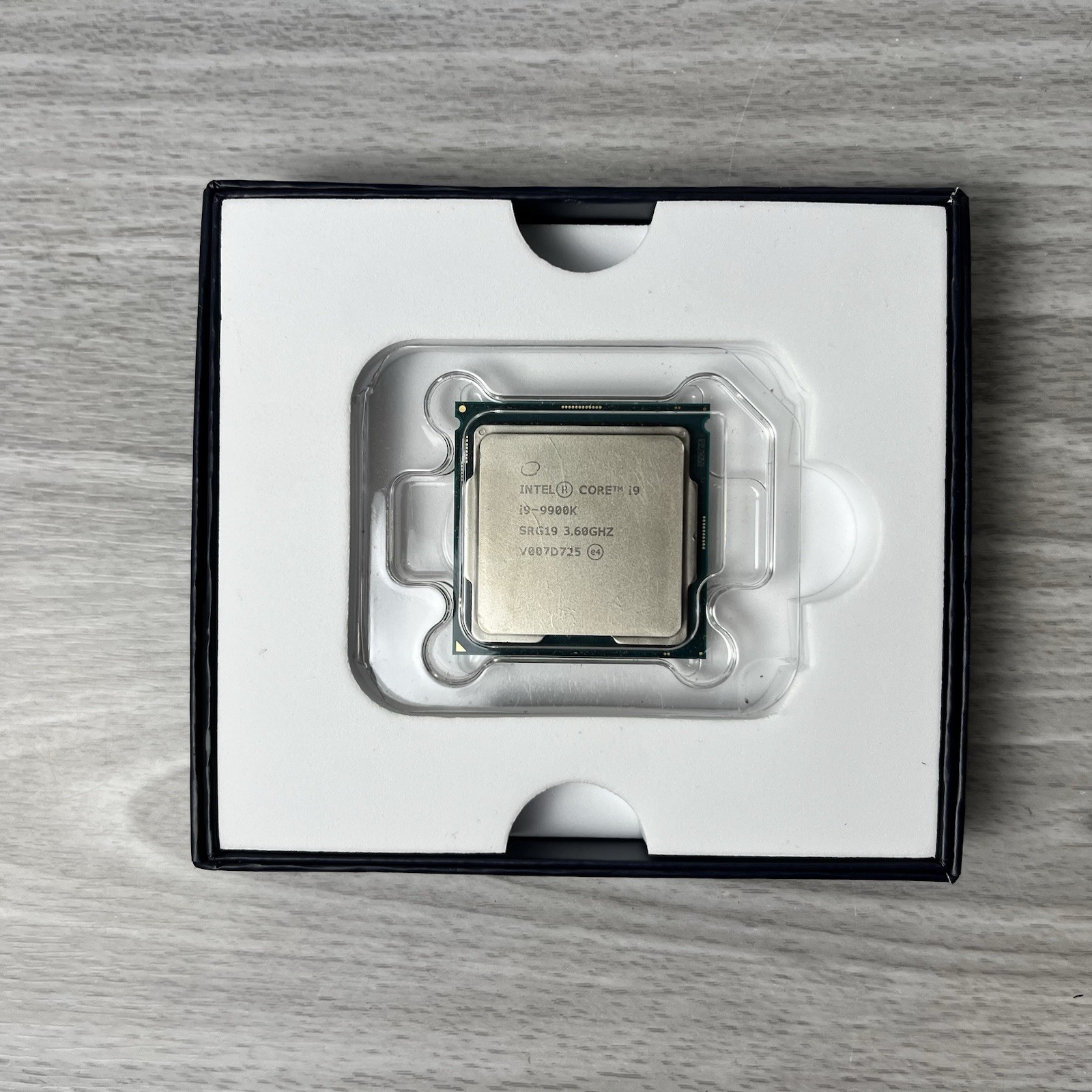 Intel Core i9-9900K SPECIAL EDITION 9th Gen 8-Core 3.6GHz LGA1151 (BARELY USED)