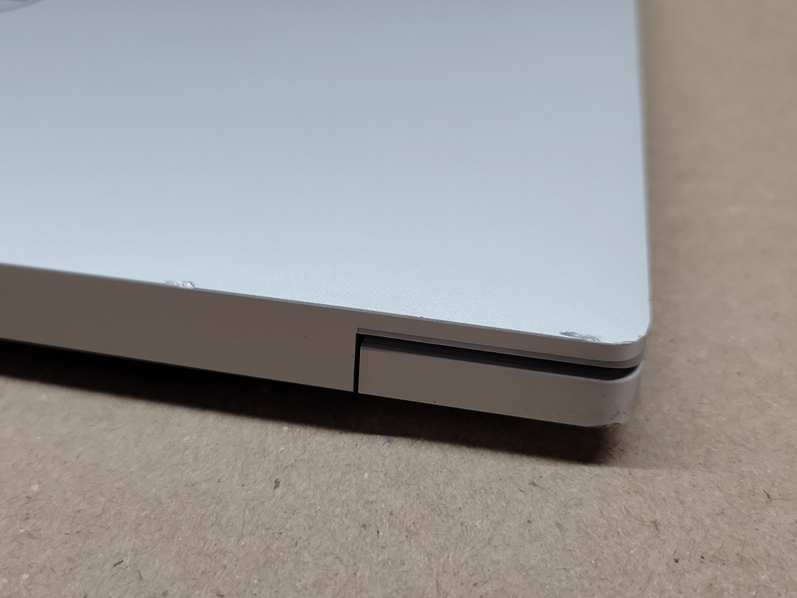 Dell XPS 9320 13.4″, Intel Core i7-1370P, 16GB RAM, 1TB NVMe, Win11P (READ)