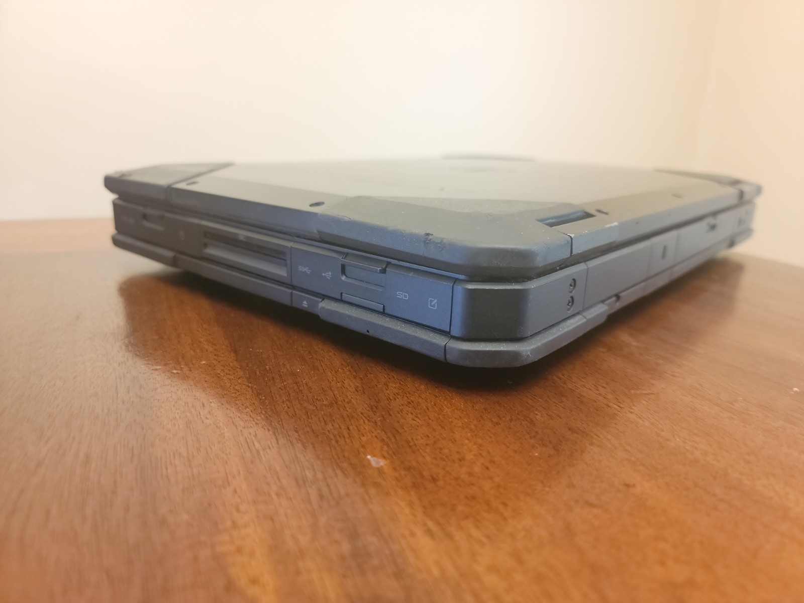 Dell Latitude 14 Rugged 5404 | i5-4650U | 8GB RAM | 256GB SSD | Win11Pro