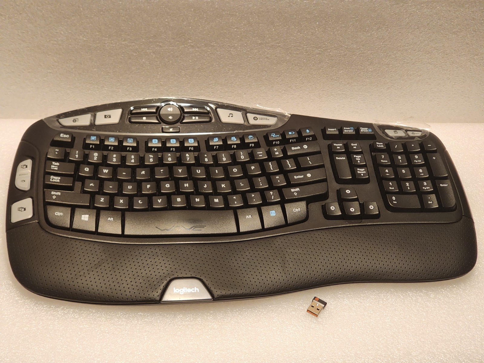 Logitech K350 Comfort Wave Wireless Keyboard Y-R0053 W/Receiver 820-002546