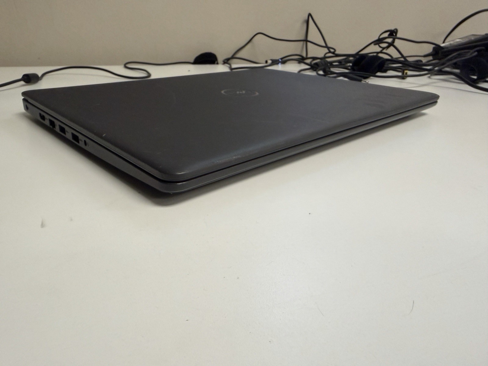✅ Dell Vostro 3400 ✅ 14″ FHD ✅ i5-1135G7 8GB RAM ✅ 256GB NVMe Win 11 Pro ✅ HDMI
