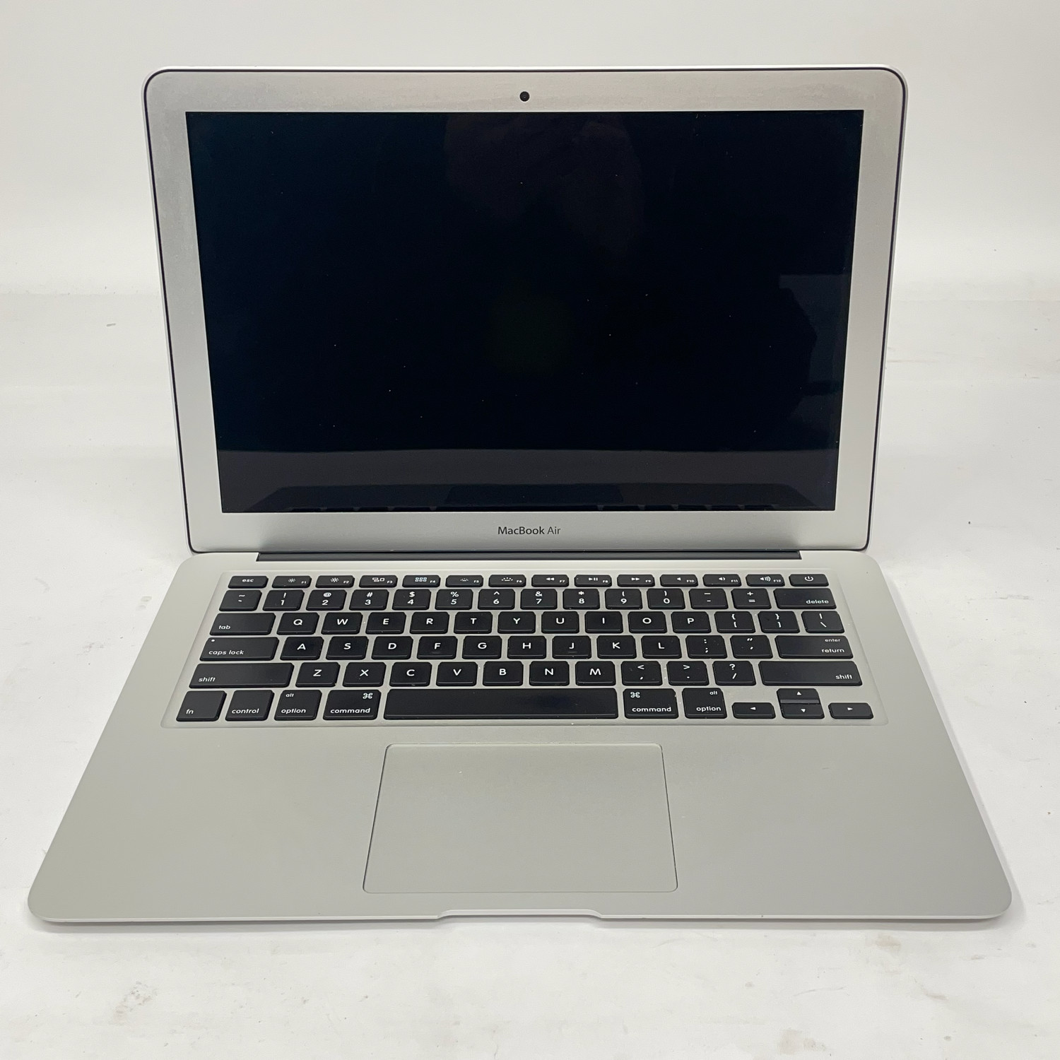 Apple MacBook Air 13.3 in (256GB SSD, Intel Core i5 5th. Gen., 1.6GHz, 8GB RAM)