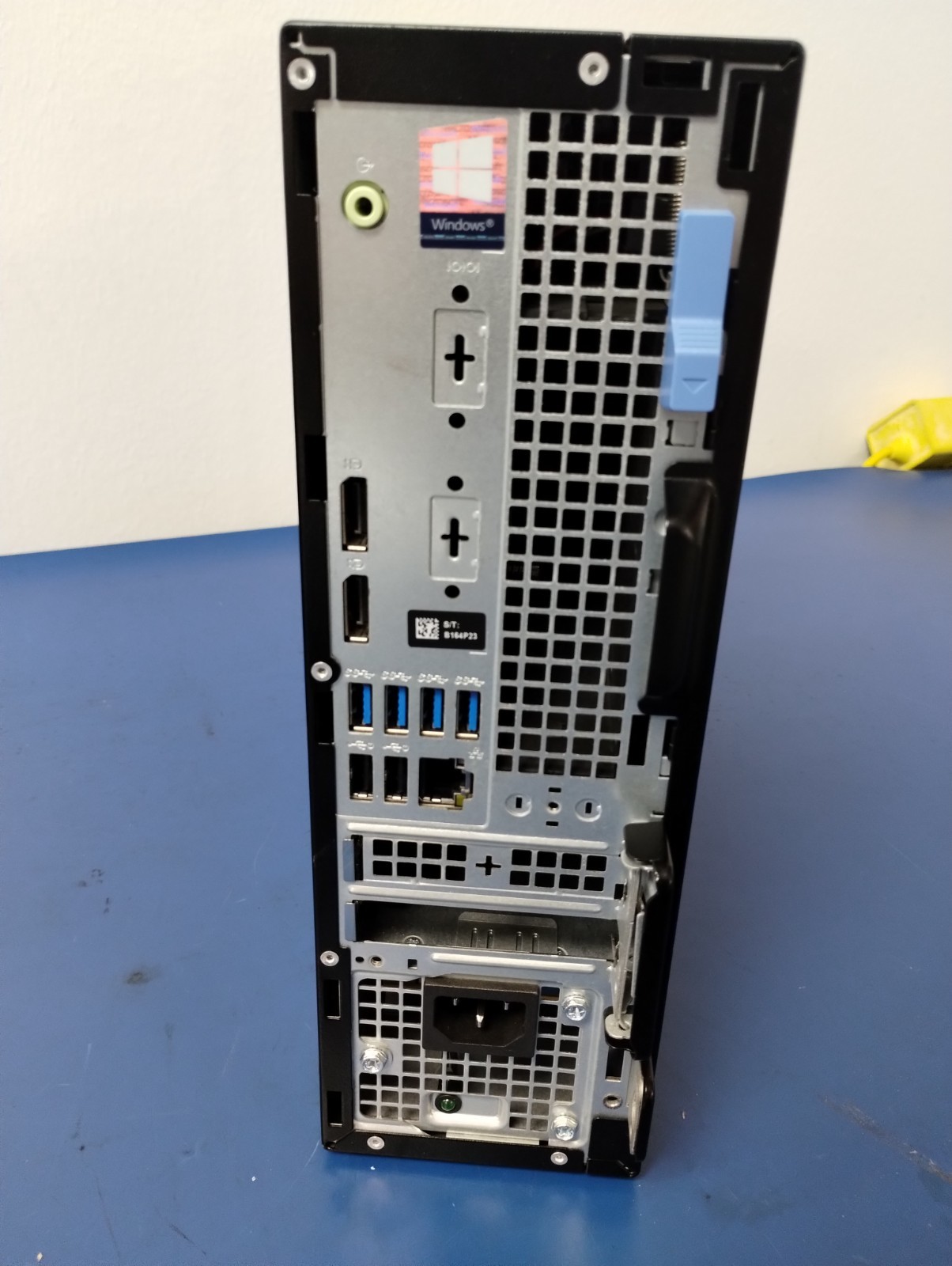 DELL OptiPlex 5070 i5-9500 3.00 GHz16GB RAM 256 GB M.2 Intel(R) UHD Graphics 630