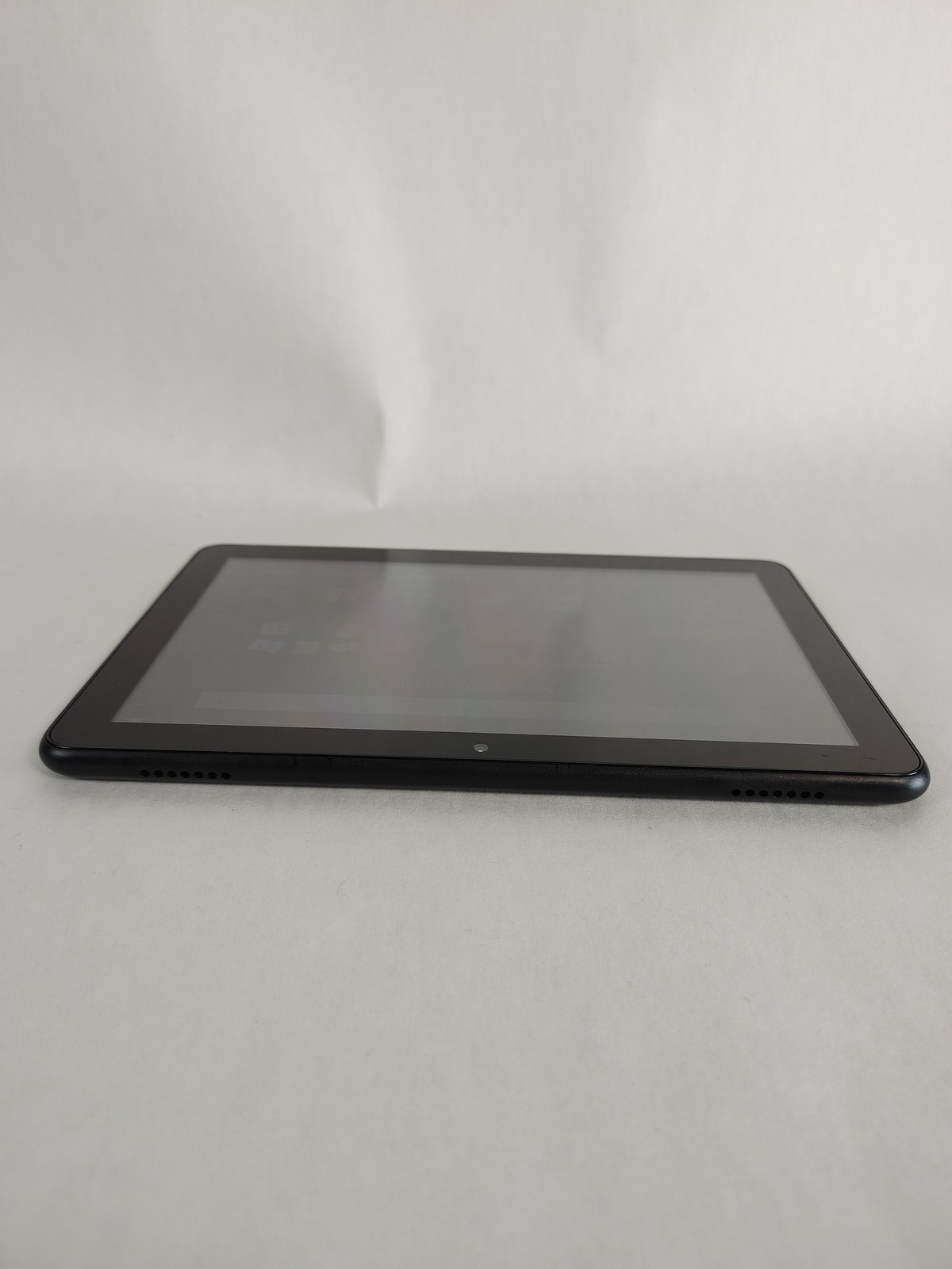 Amazon Fire HD 8 (12th Generation) R2SP8T 32 GB Fire OS (WiFi Only)