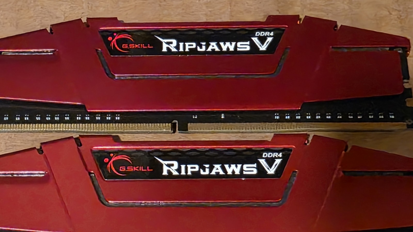 G.Skill Ripjaws V Series 16GB (2 x 8GB) 288-Pin DDR4 SDRAM DDR4 2400 PC4 19200