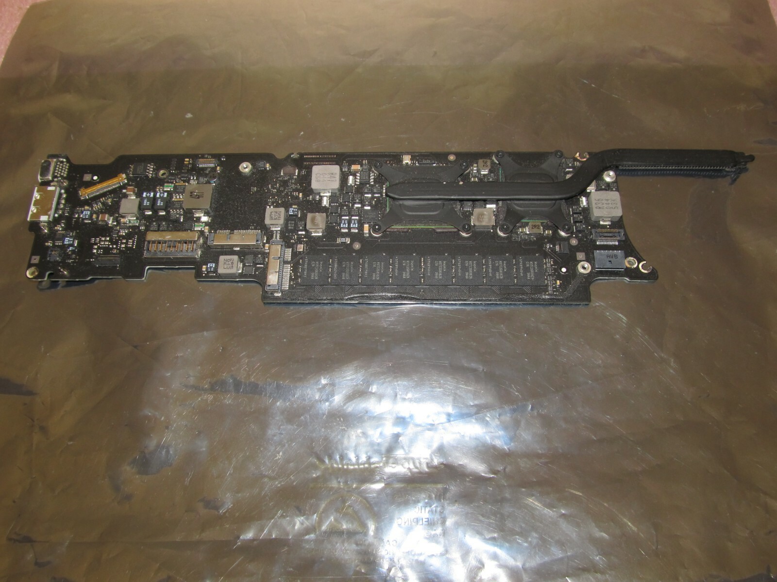 Apple Macbook Air A1370 Late 2010 Motherboard SU9600 1.6GHz 4GB nVIDIA 320M
