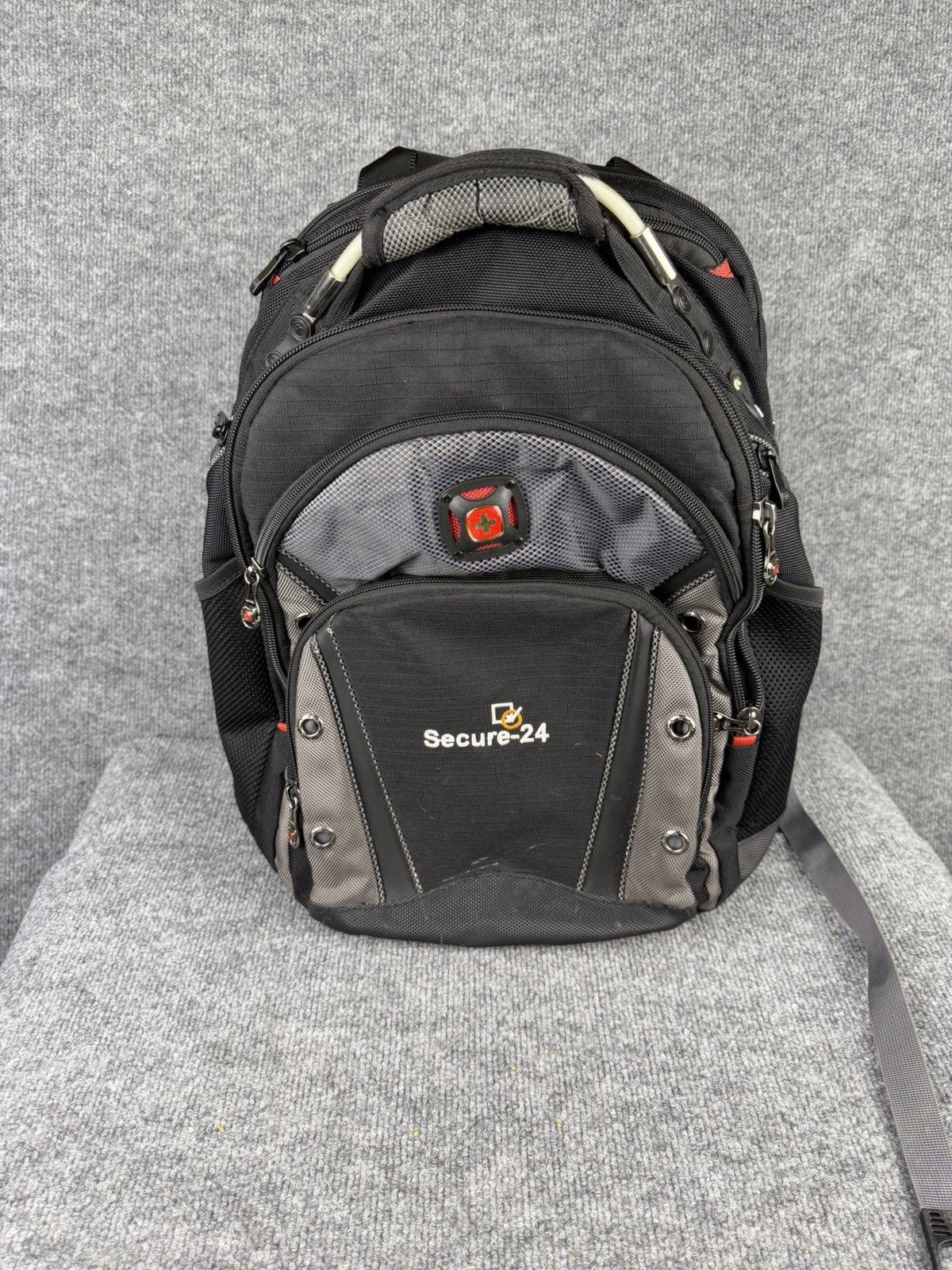 WENGER SWISS GEAR SYNERGY PRO BLACK GRAY 16″ COMPUTER LAPTOP BACKPACK BAG EUC