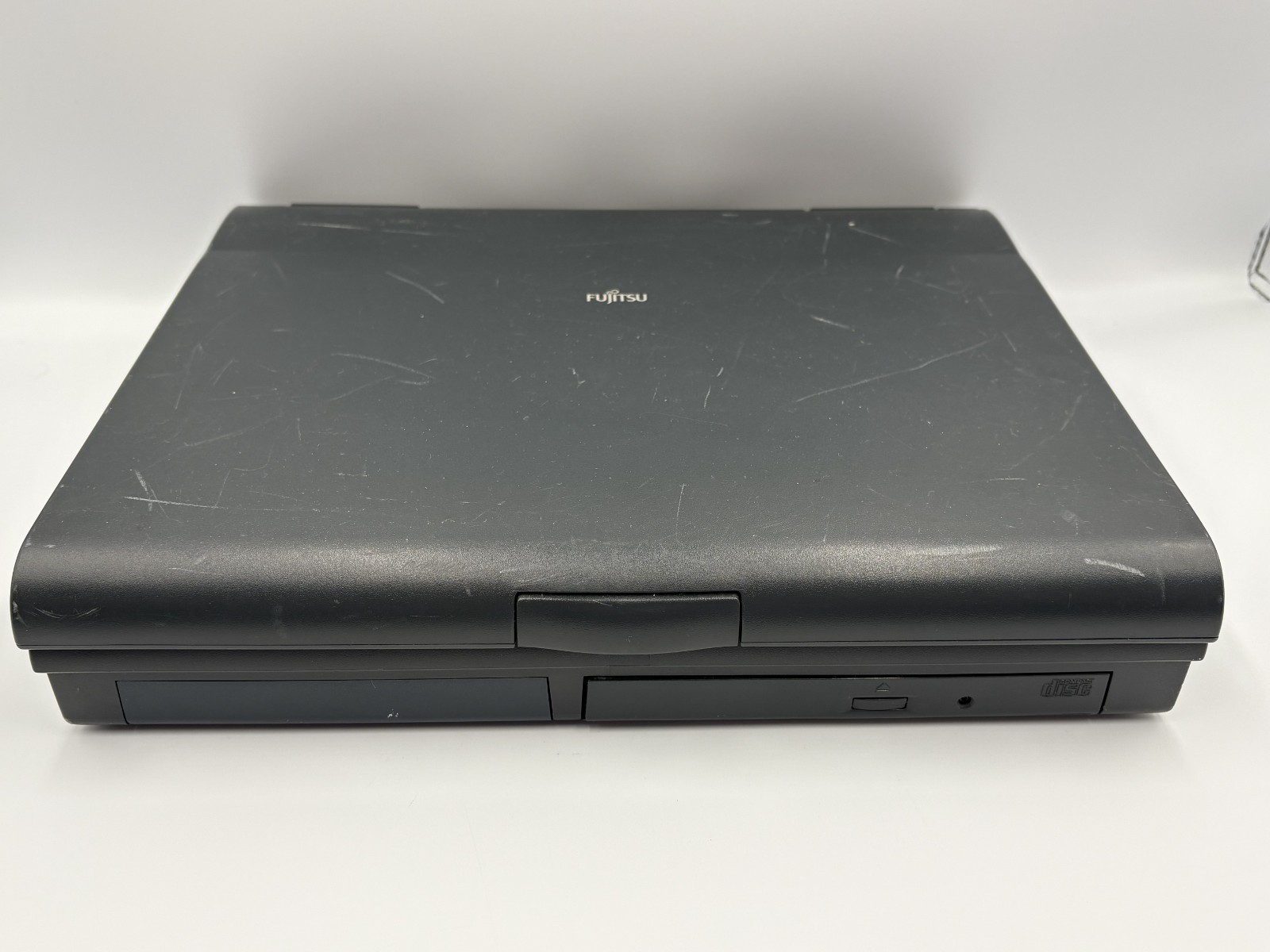 Fujitsu Lifebook 735Dx PC Laptop Computer Intel Pentium Partially Tested (Read)
