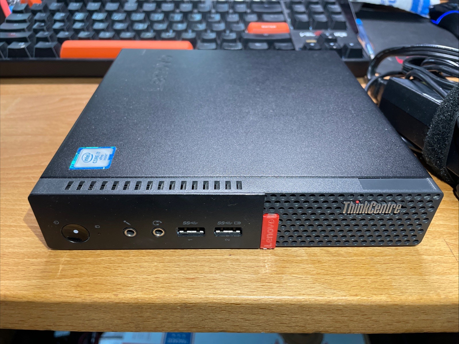 Lenovo Thinkcentre M910q i7 -6700T 2.8GHz 240G SSD 16GB Ram | Win 10 Pro