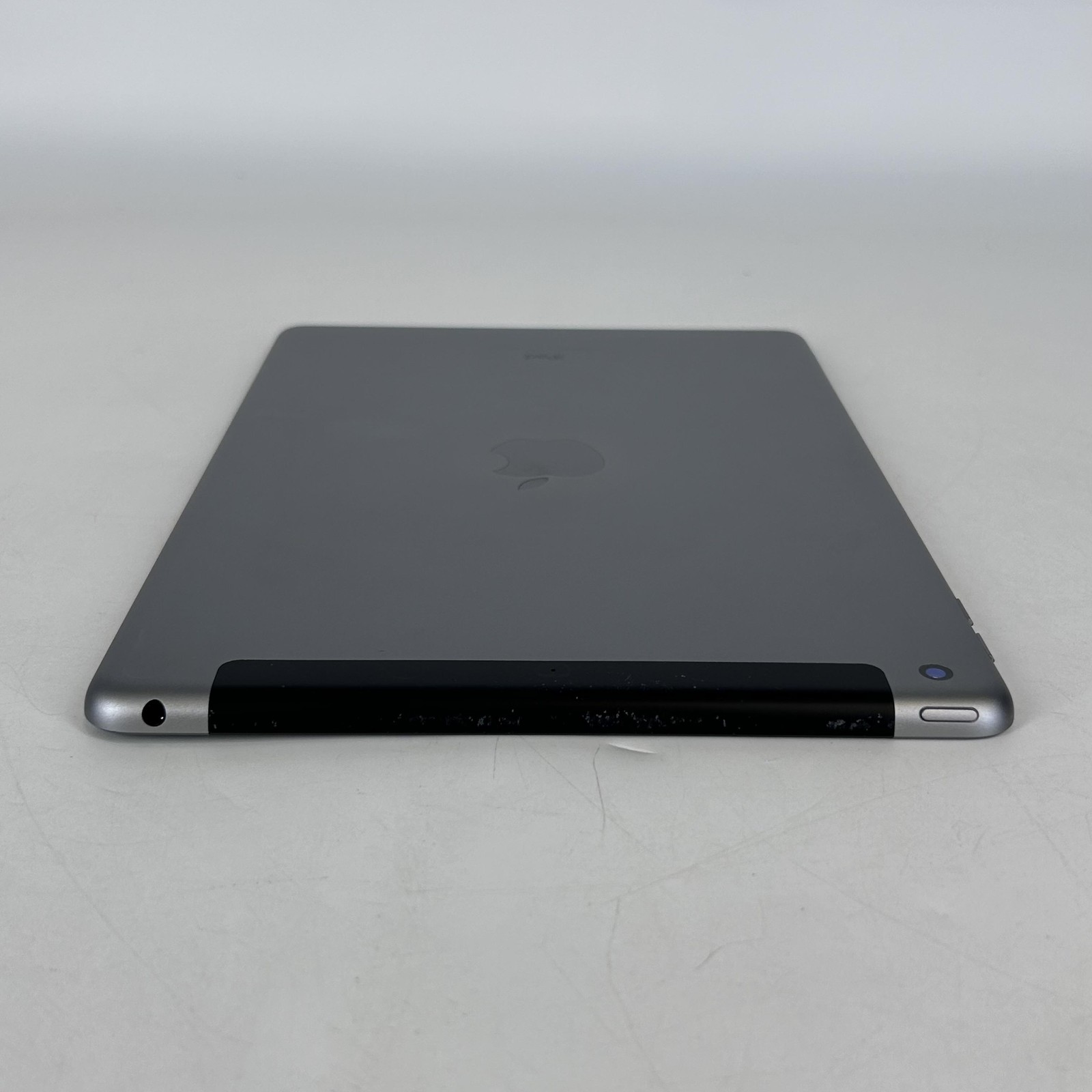 Apple iPad 6 Space Gray 32GB Unlocked – Backlight Bleed/Home Button Sunken