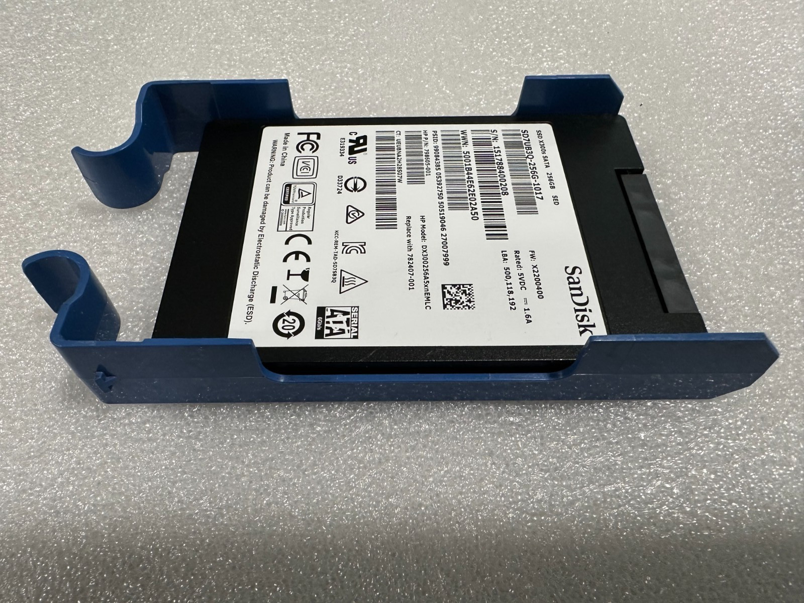 798605-001 – 3PAR 256GB SATA SSD Boot Drive With Caddy 782407-001